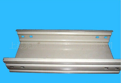 日?？梢姷匿撝仆斜P式電纜橋架